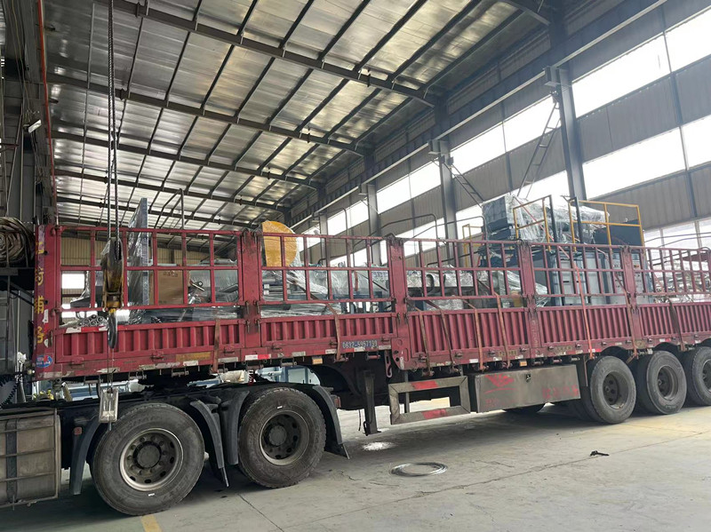 Máquina de enrolamento de fio de aço de pico duplo Comrise 300-1200mm enviada para Yunnan.